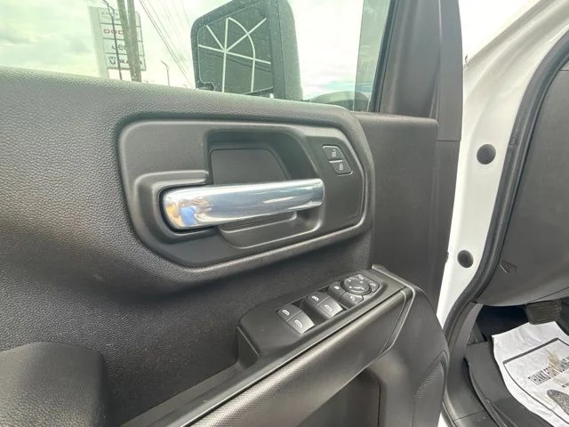 Used 2024 White Chevrolet Custom image 11