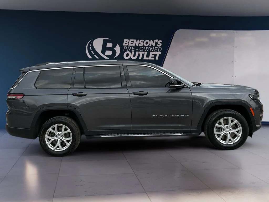 Used 2023 Gray Jeep Limited image 6