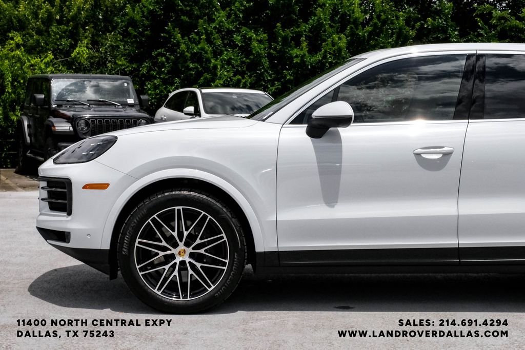 Used 2024 Carrara White Porsche Base image 9