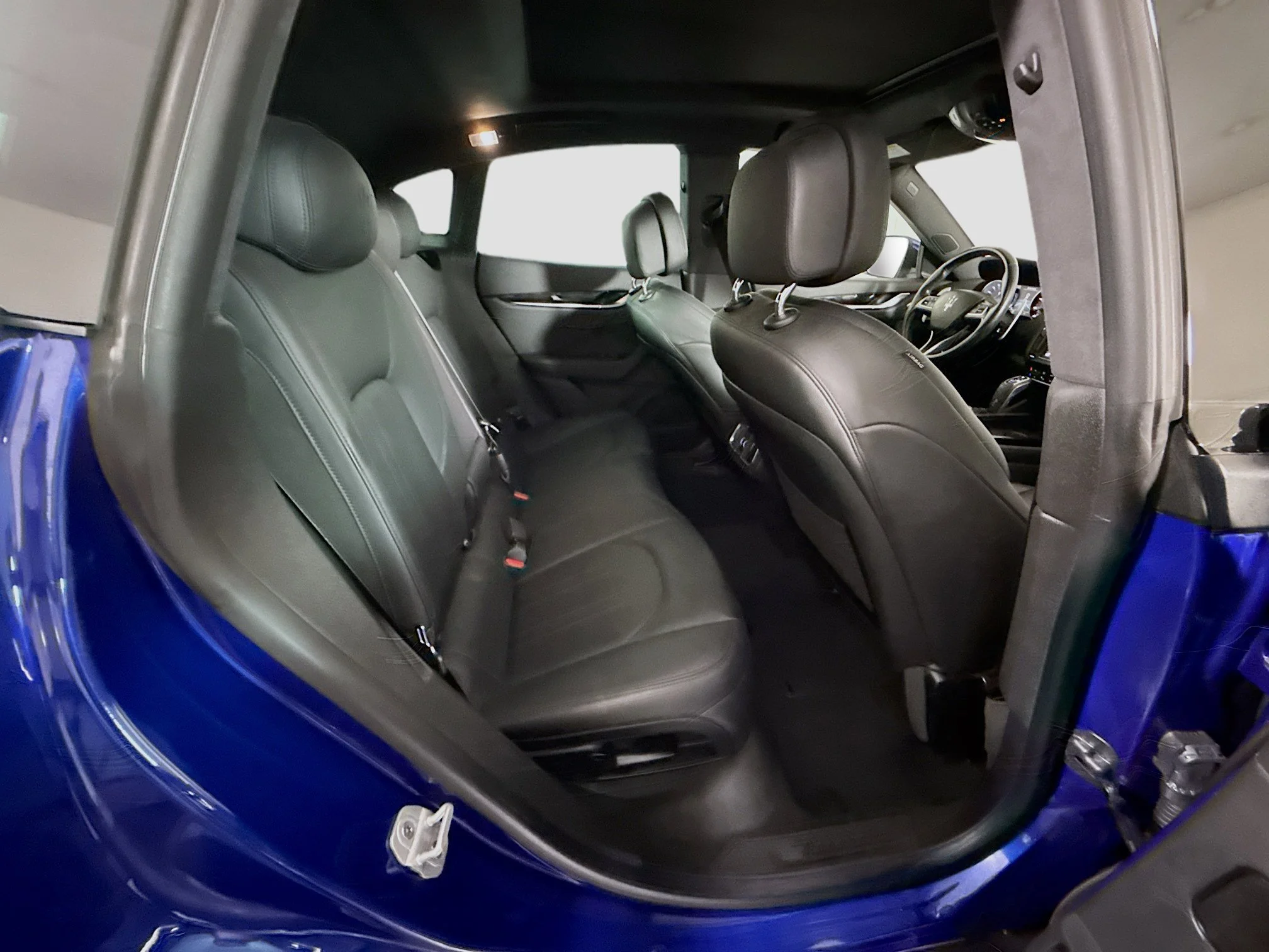 Used 2023 Blu Emozione Metallic Maserati GT image 23