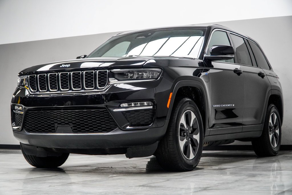 Used 2024 Black Jeep 4xe image 13