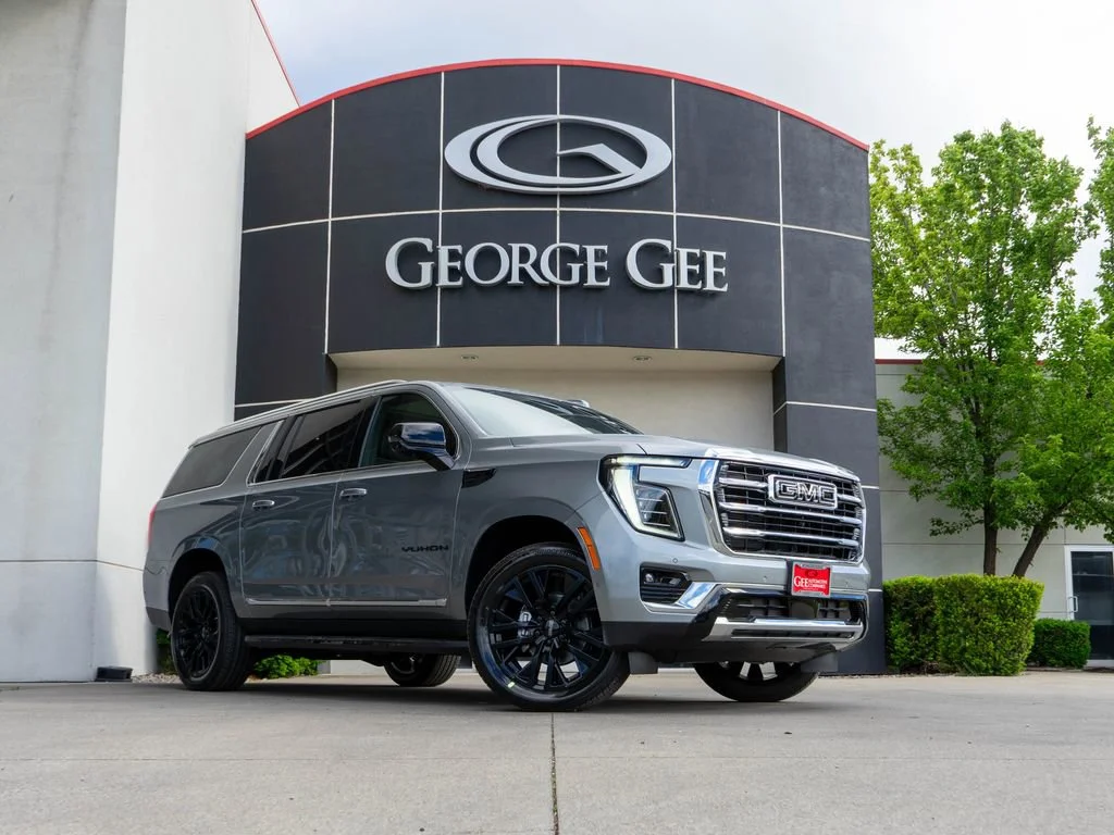 2026 GMC Yukon 4WD Elevation's photo
