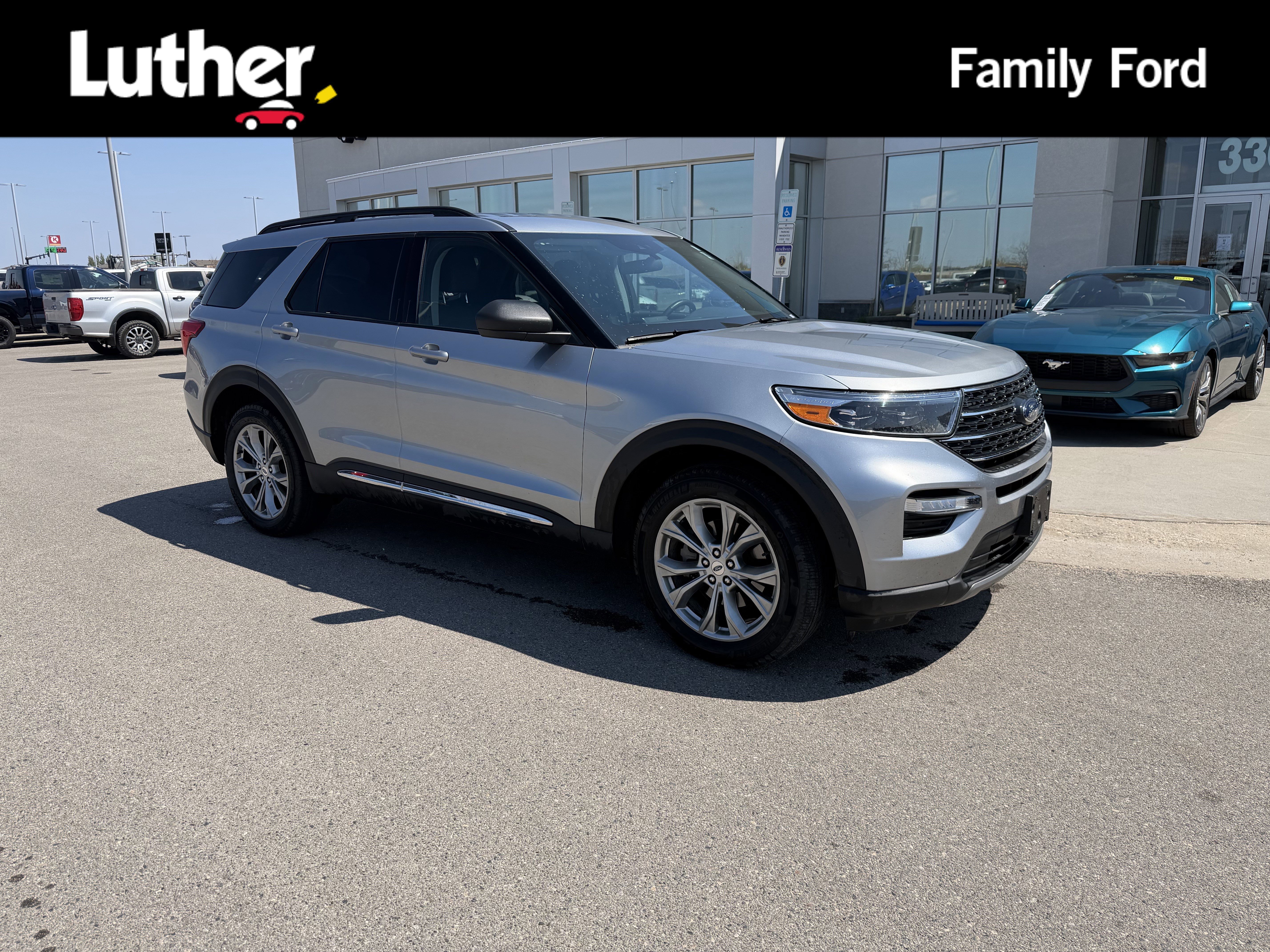 2023 Ford Explorer XLT 4WD's photo
