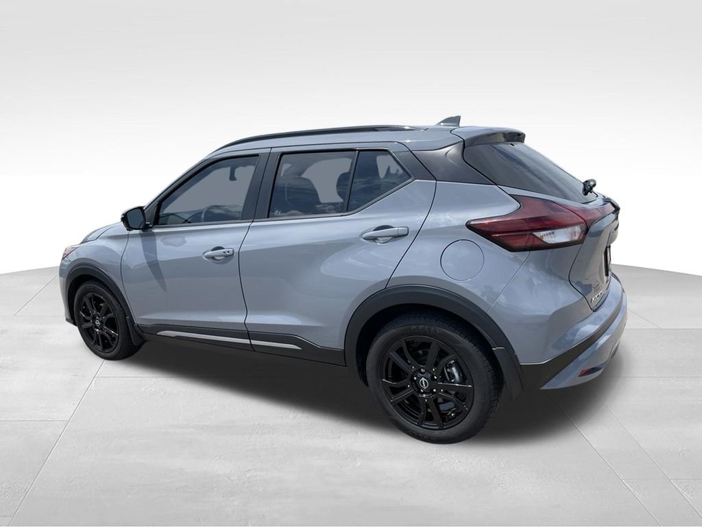 Used 2024 Gray Nissan SR image 6