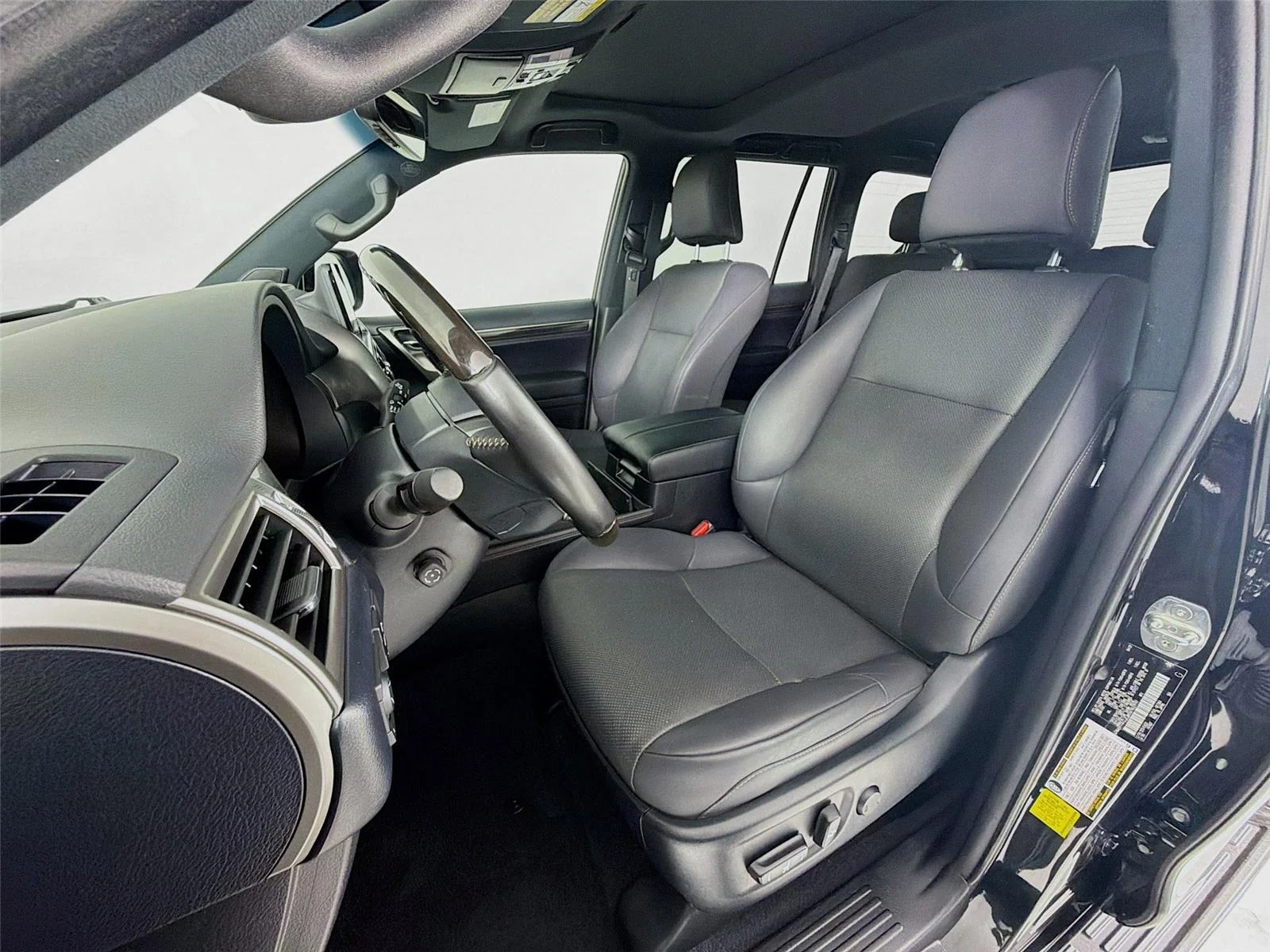 Used 2022  LEXUS PREM image 5