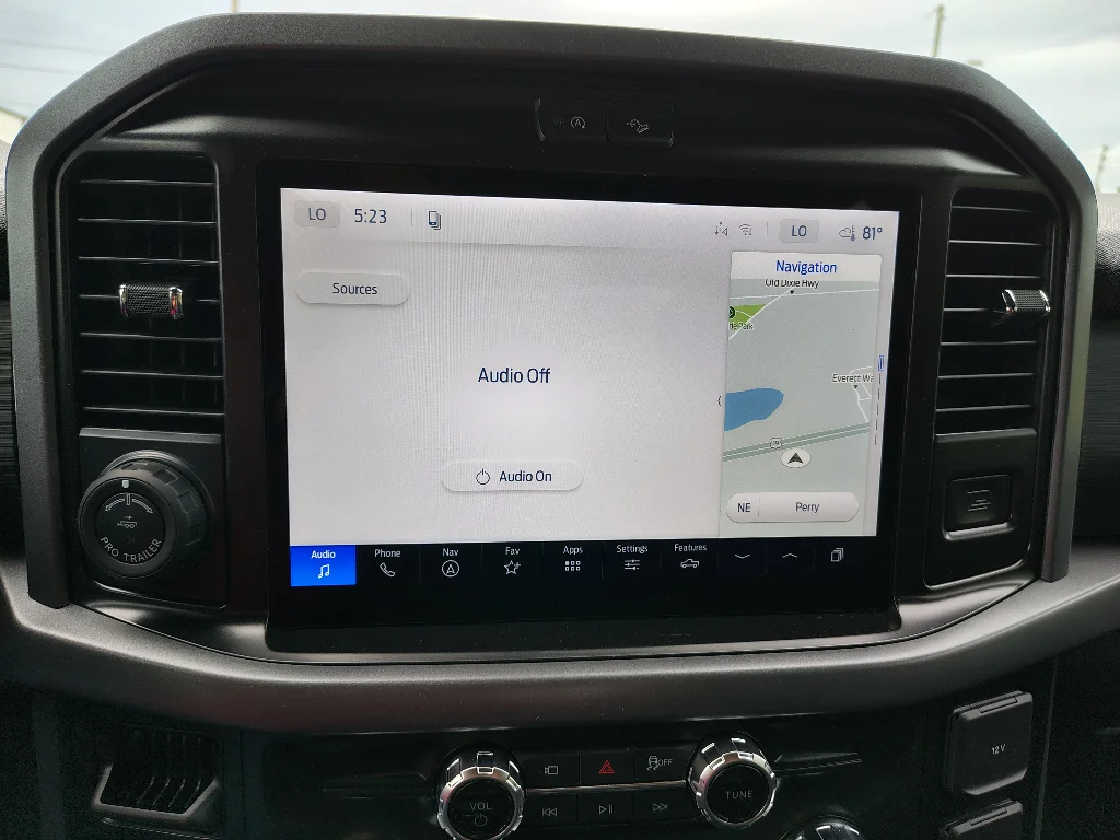 New 2026 Carbonized Gray Metallic Ford XLT image 20