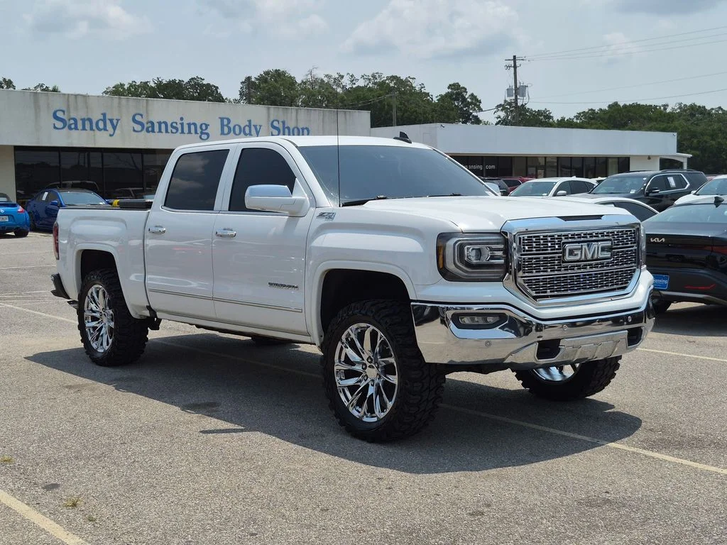 Used 2017 White GMC SLT image 7
