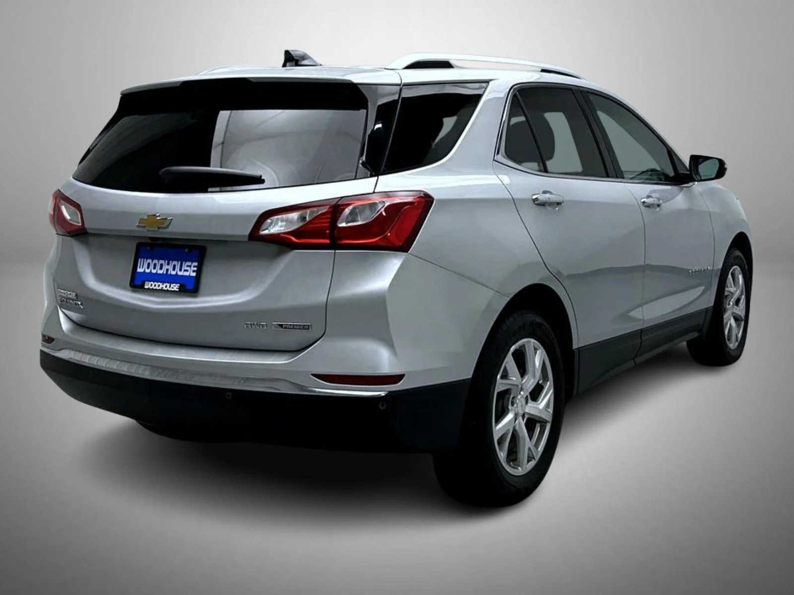 Used 2018 Silver Chevrolet Premier image 5