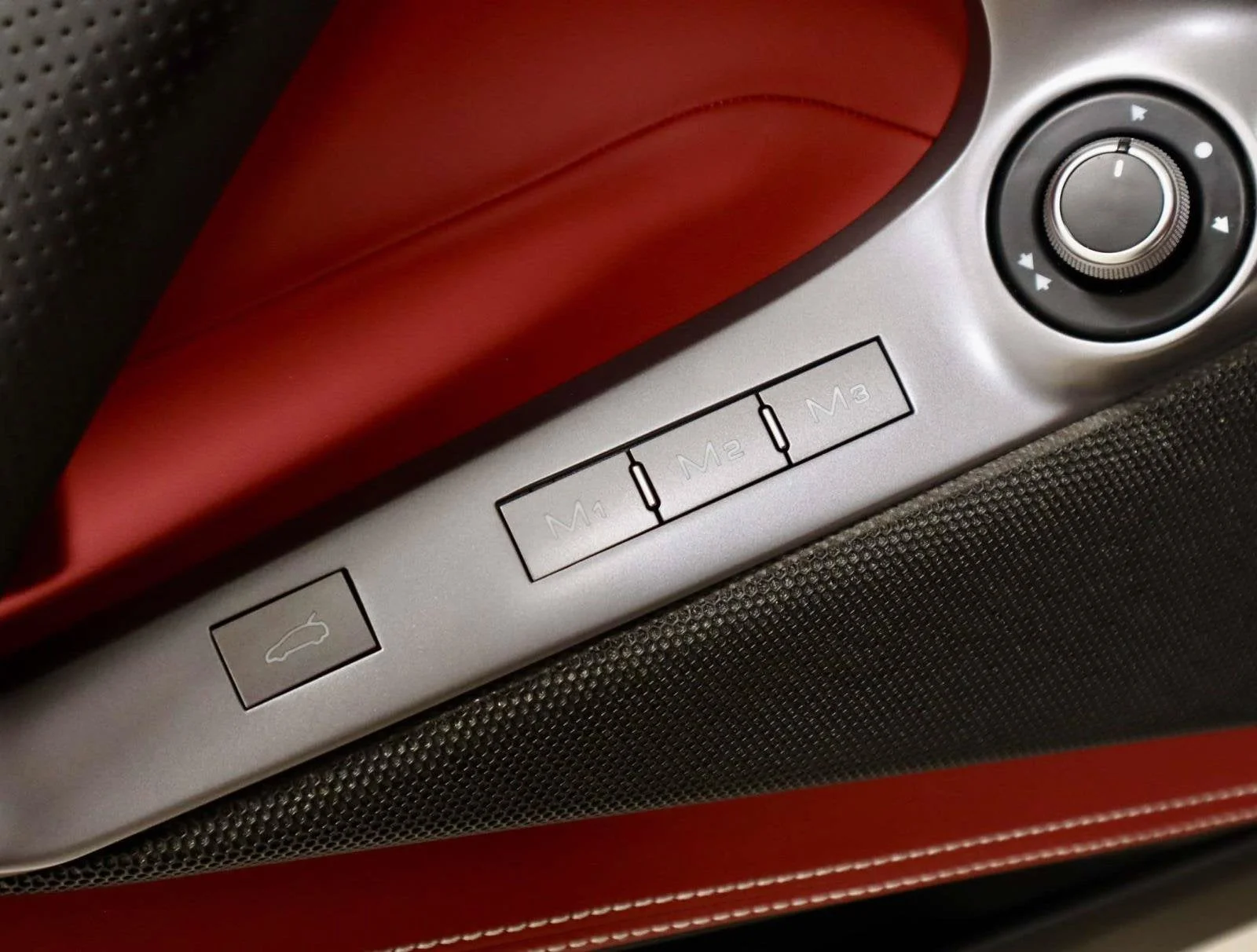 Certified Used 2018 Nero Ferrari  image 59