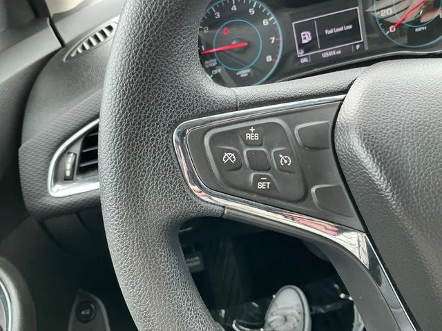 Used 2018 White Chevrolet LT image 21