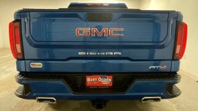 Used 2024 Dynamic Blue Metallic GMC AT4 image 8