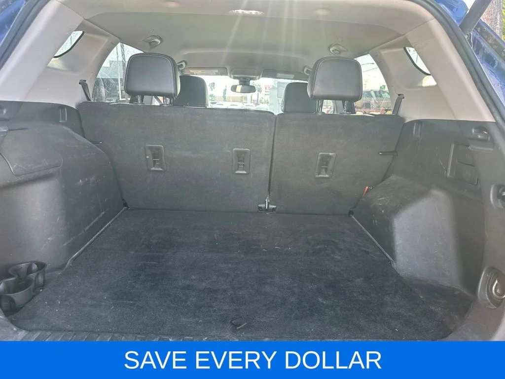 Used 2022  GMC SLT image 5