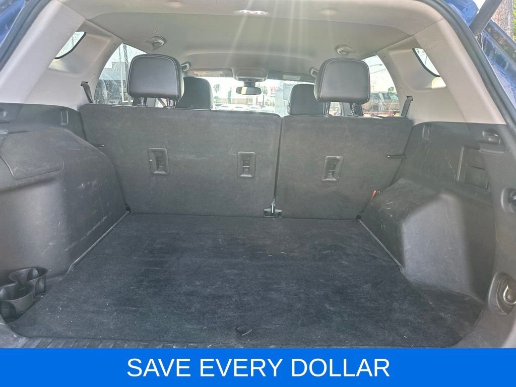 Used 2022  GMC SLT image 5