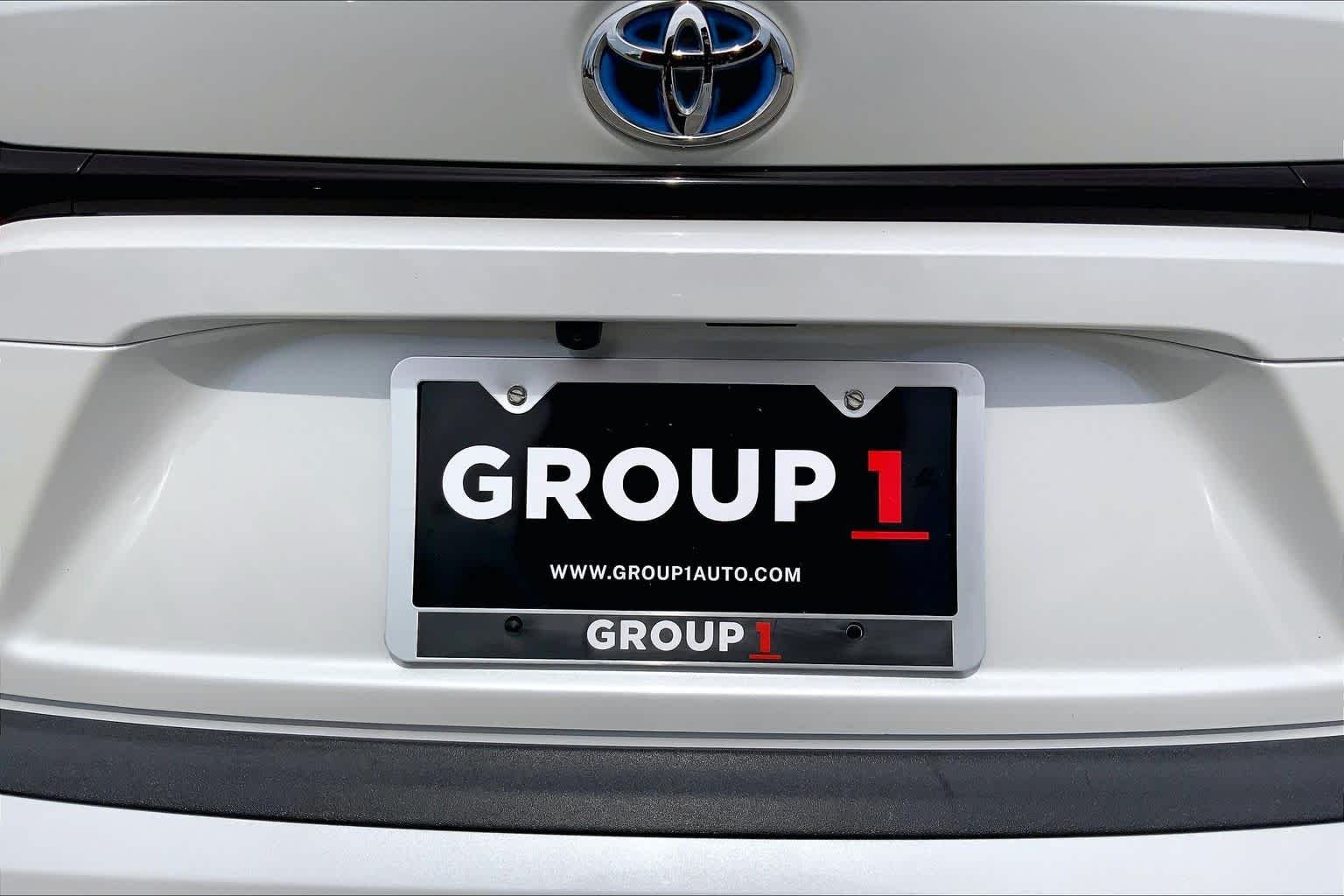 Used 2024 Wind Chill Pearl Toyota Hybrid SE image 10