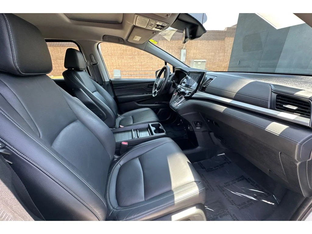 Used 2024 Platinum White Pearl Honda EX-L image 20