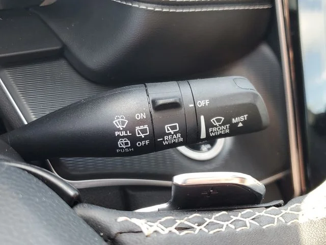 Used 2023 Black Jeep Altitude image 29