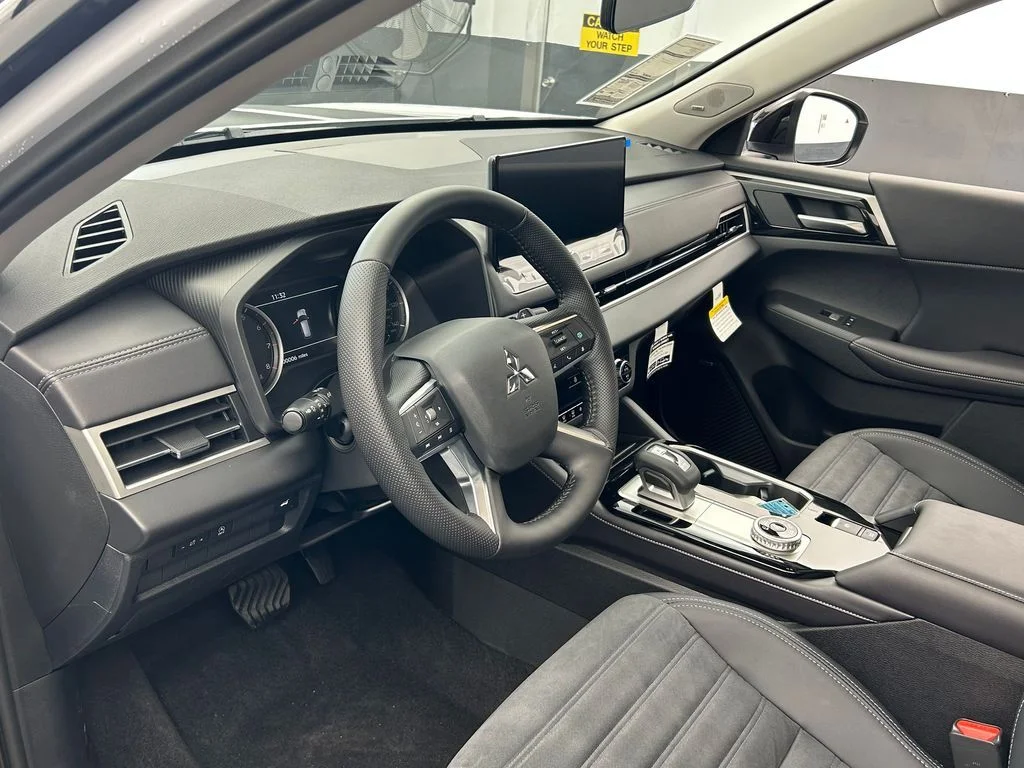 New 2026 White / Black Mitsubishi Trail Edition image 10