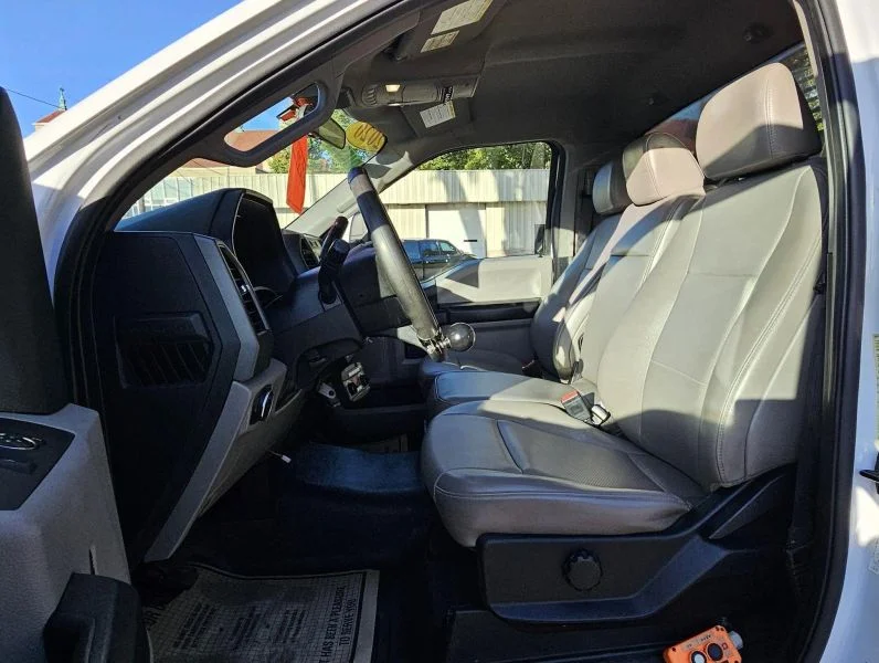 Used 2020 White Ford XL Cab & Chassis 2D image 9