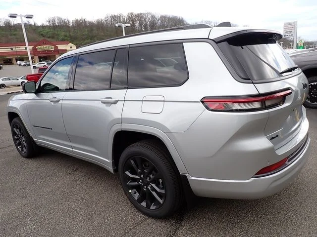 New 2026 Silver Jeep Limited image 3