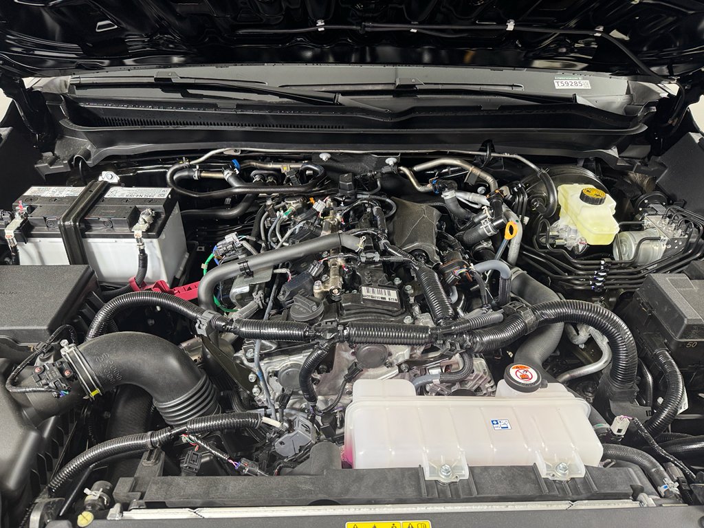 2025 Toyota Tacoma SR5 - Photo 25