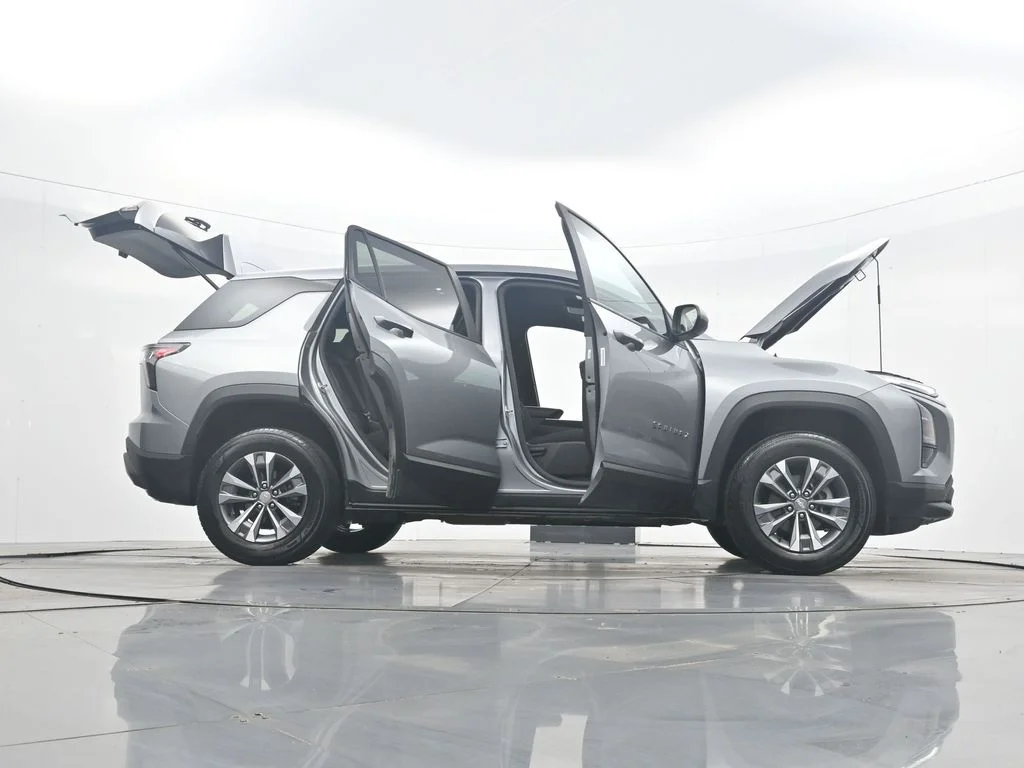 Used 2025 Gray Chevrolet LT image 43