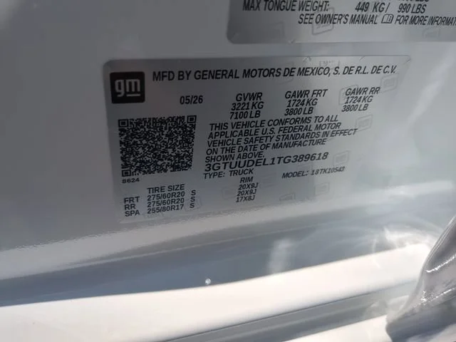 New 2026 Summit White GMC SLT image 33