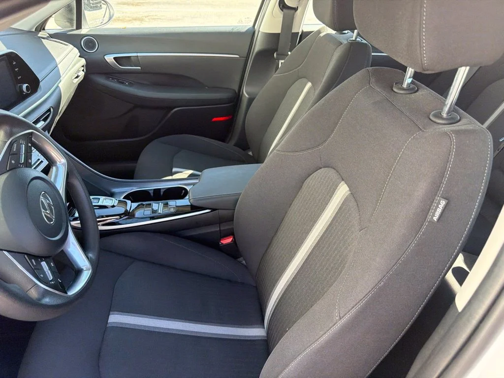 Used 2022 Gray Hyundai SEL image 7