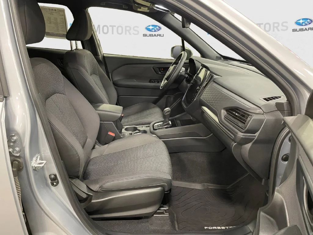 Used 2025 Ice Silver Metallic Subaru Premium image 15