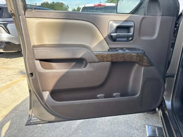 Used 2015 Brown Chevrolet LT image 32