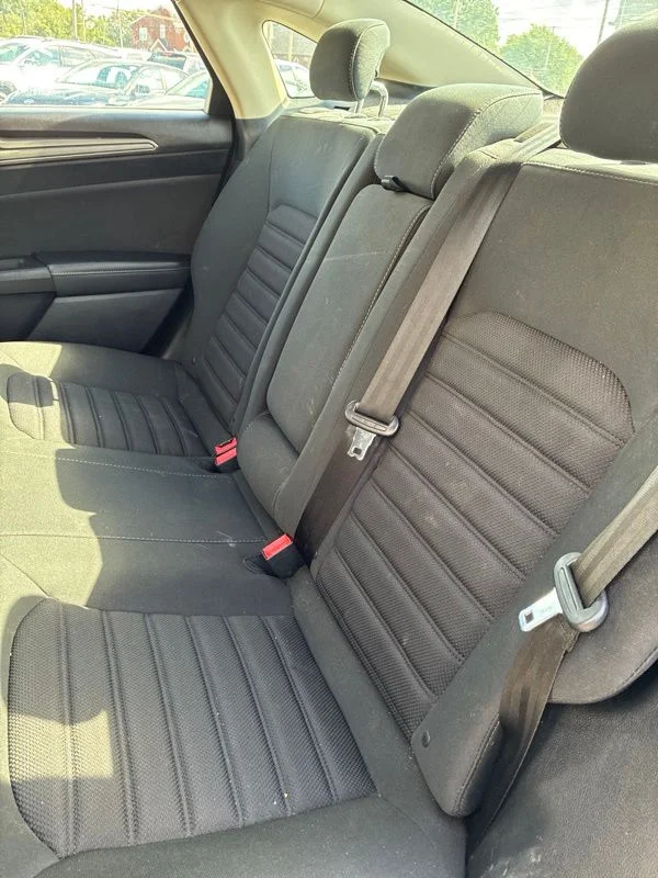 Used 2018 Gold Ford SE image 11