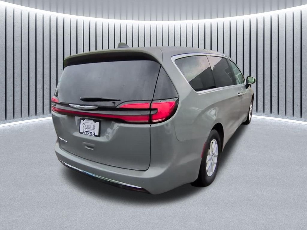 Used 2023 White Chrysler Touring L image 13