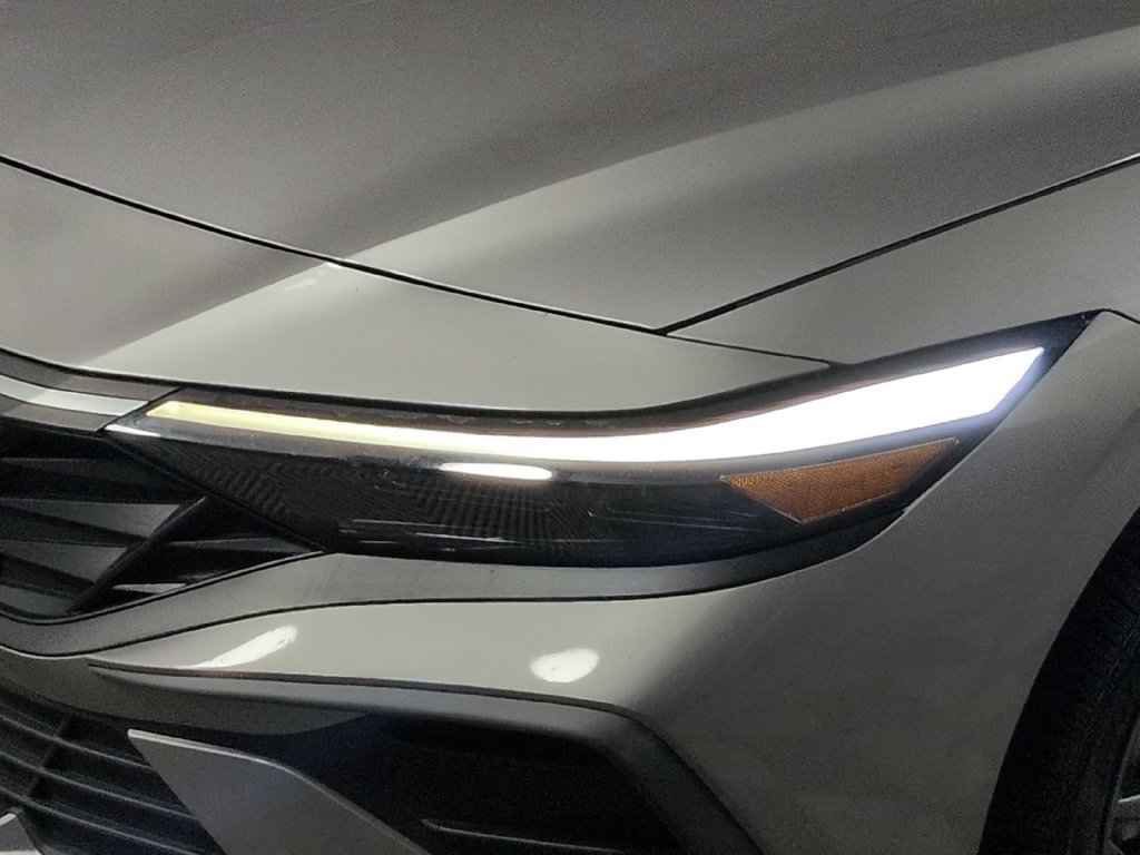 2024 Hyundai Elantra SEL - Photo 12