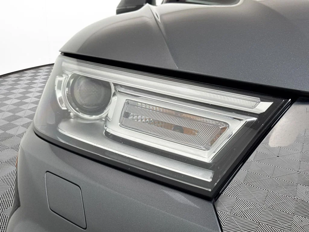 Used 2020 Gray Audi 45 Premium image 17