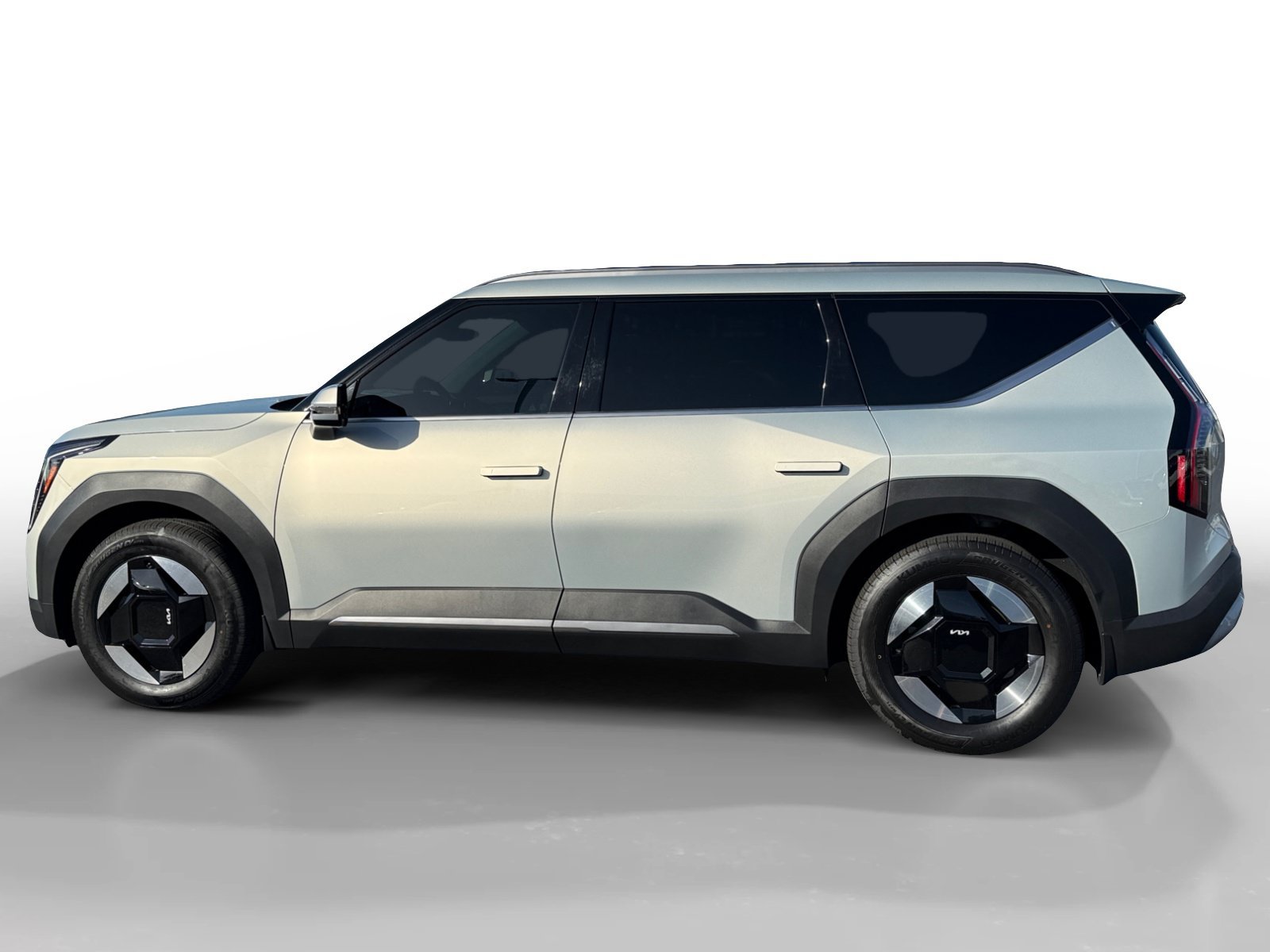 Used 2024 Kia EV9 Wind with VIN KNDAFFS59R6039906 for sale in San Jose, CA