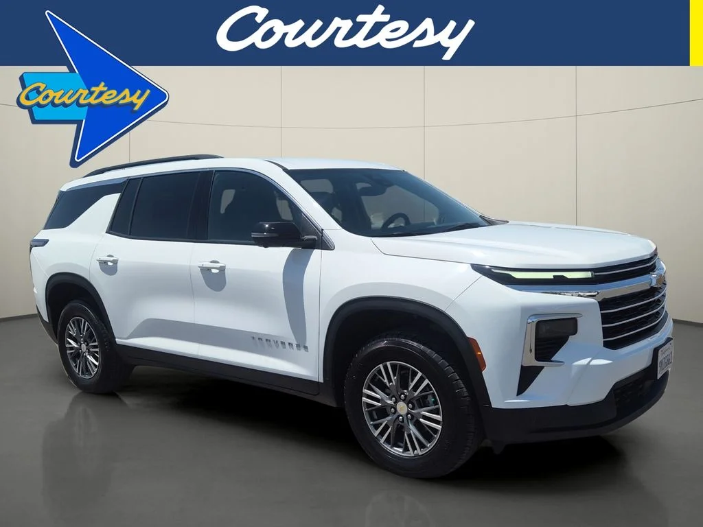 Used 2024 Summit White Chevrolet LT image 1