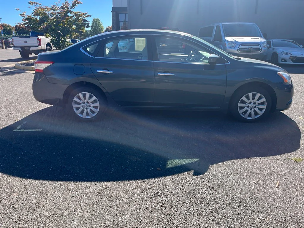 Used 2014 Blue Nissan SV image 8