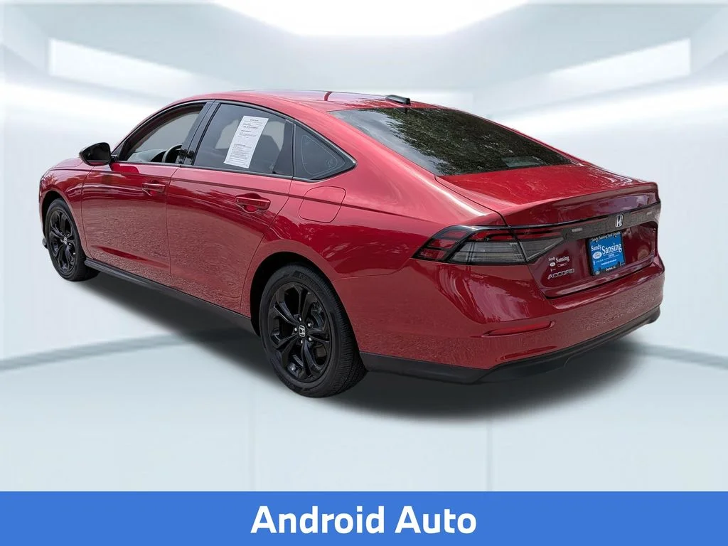 Used 2025 Red Honda SE image 4