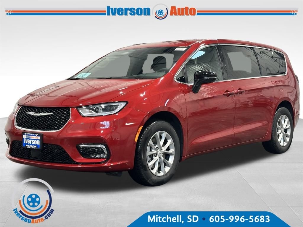 2026 Chrysler Pacifica photo 3