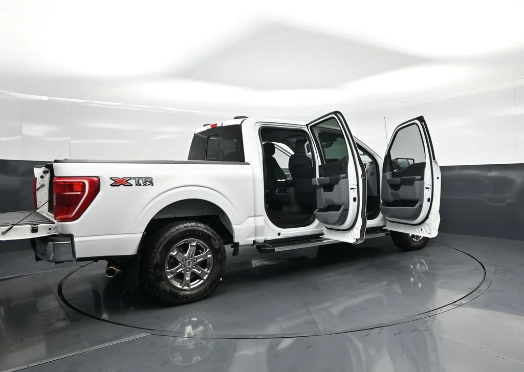 Certified Used 2022  Ford XLT image 6