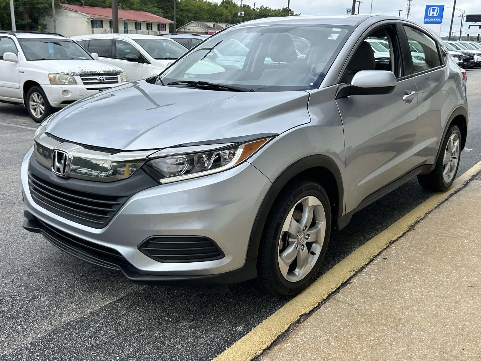 Used 2021 Lunar Silver Metallic Honda LX 2WD CVT image 4