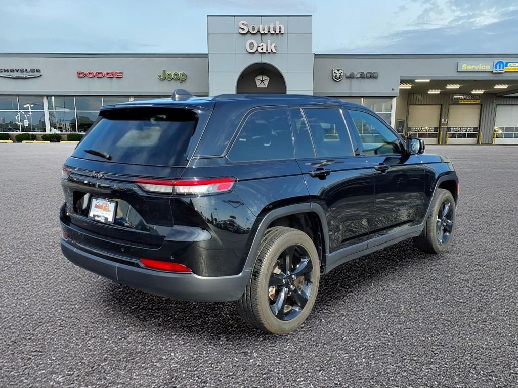 Certified Used 2024 Black Jeep Altitude X image 3
