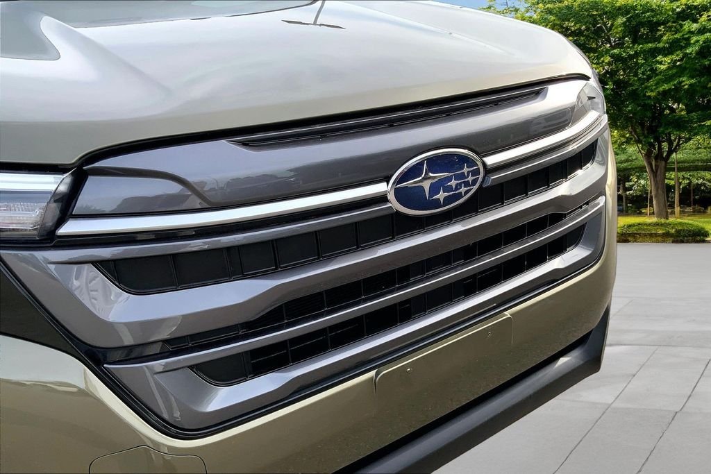 Used 2025 Green Subaru Premium image 32