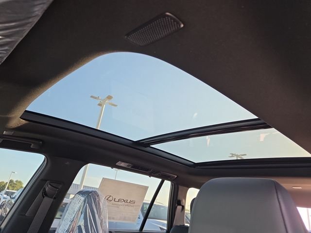 New 2026 Wind Chill Pearl Lexus PREMIUM AWD image 22