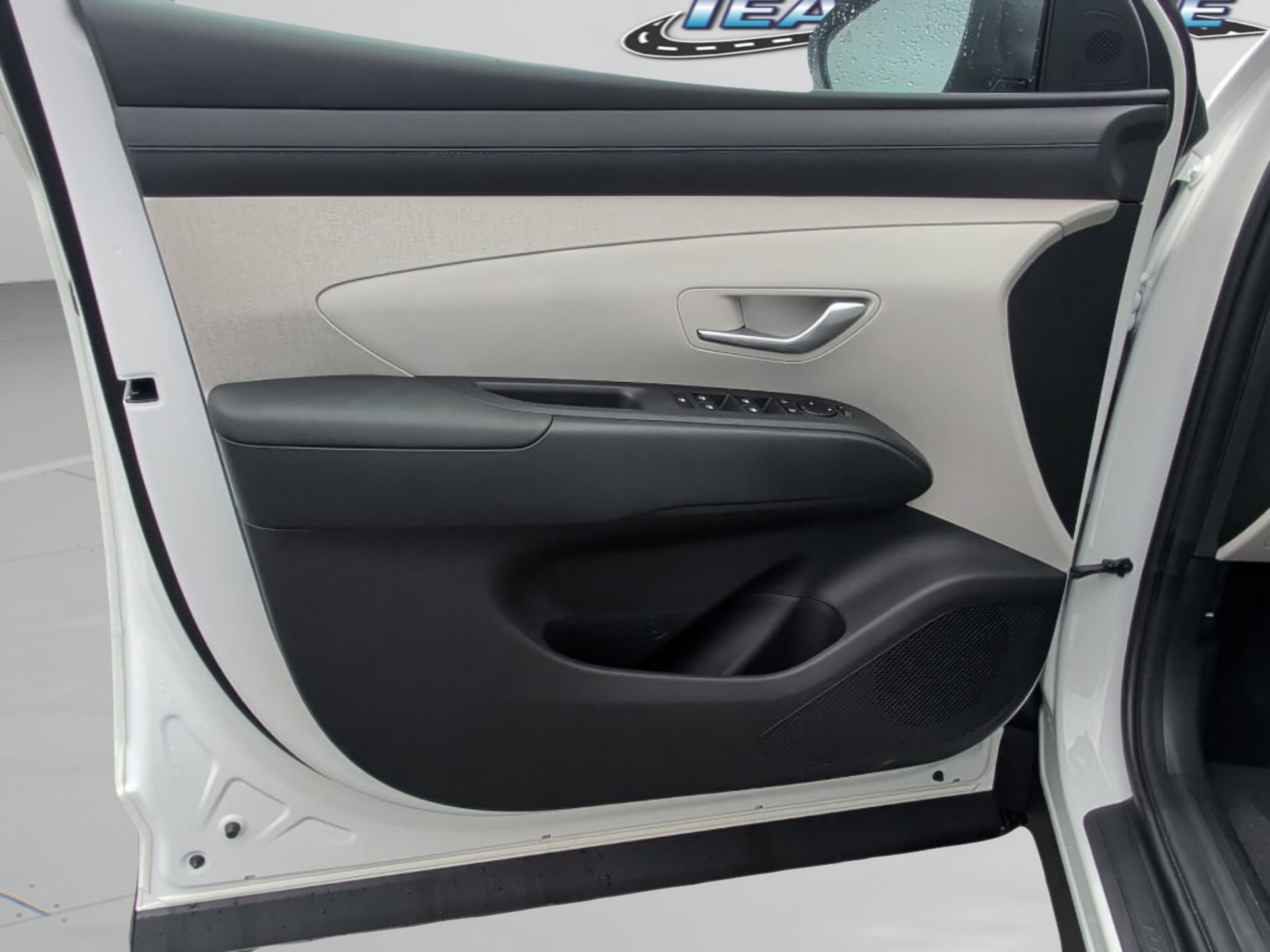 New 2026 Creamy White Pearl Hyundai SEL Convenience image 17