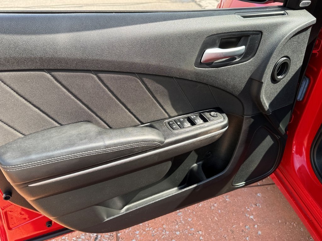 Used 2023 Red Dodge SXT AWD image 9