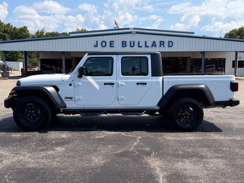 Used 2025 White Jeep Sport image 20