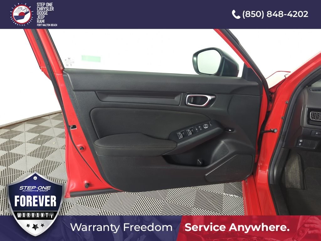 Used 2024  Honda Sport image 17