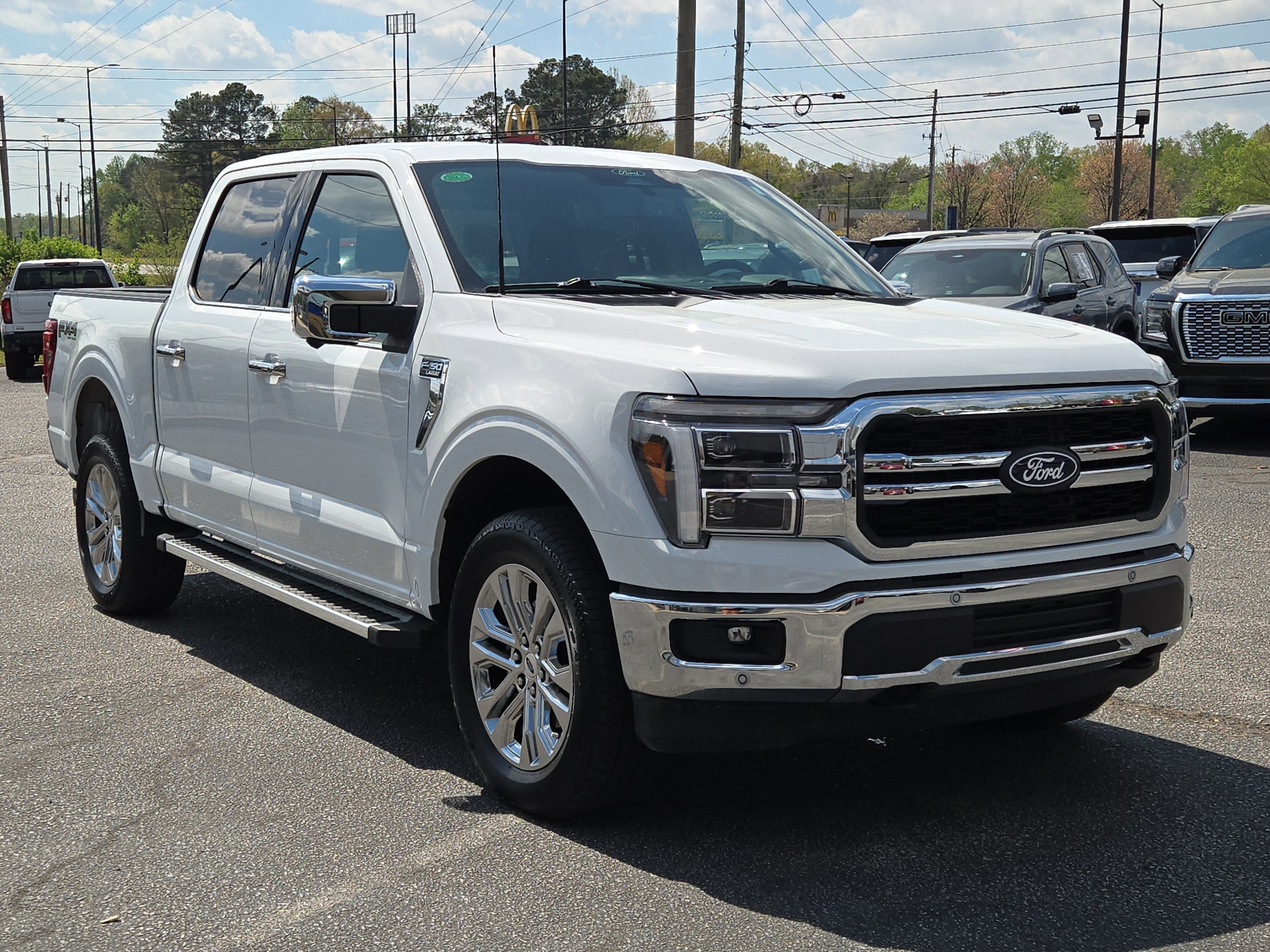 Used 2025 Oxford White Ford LARIAT image 4