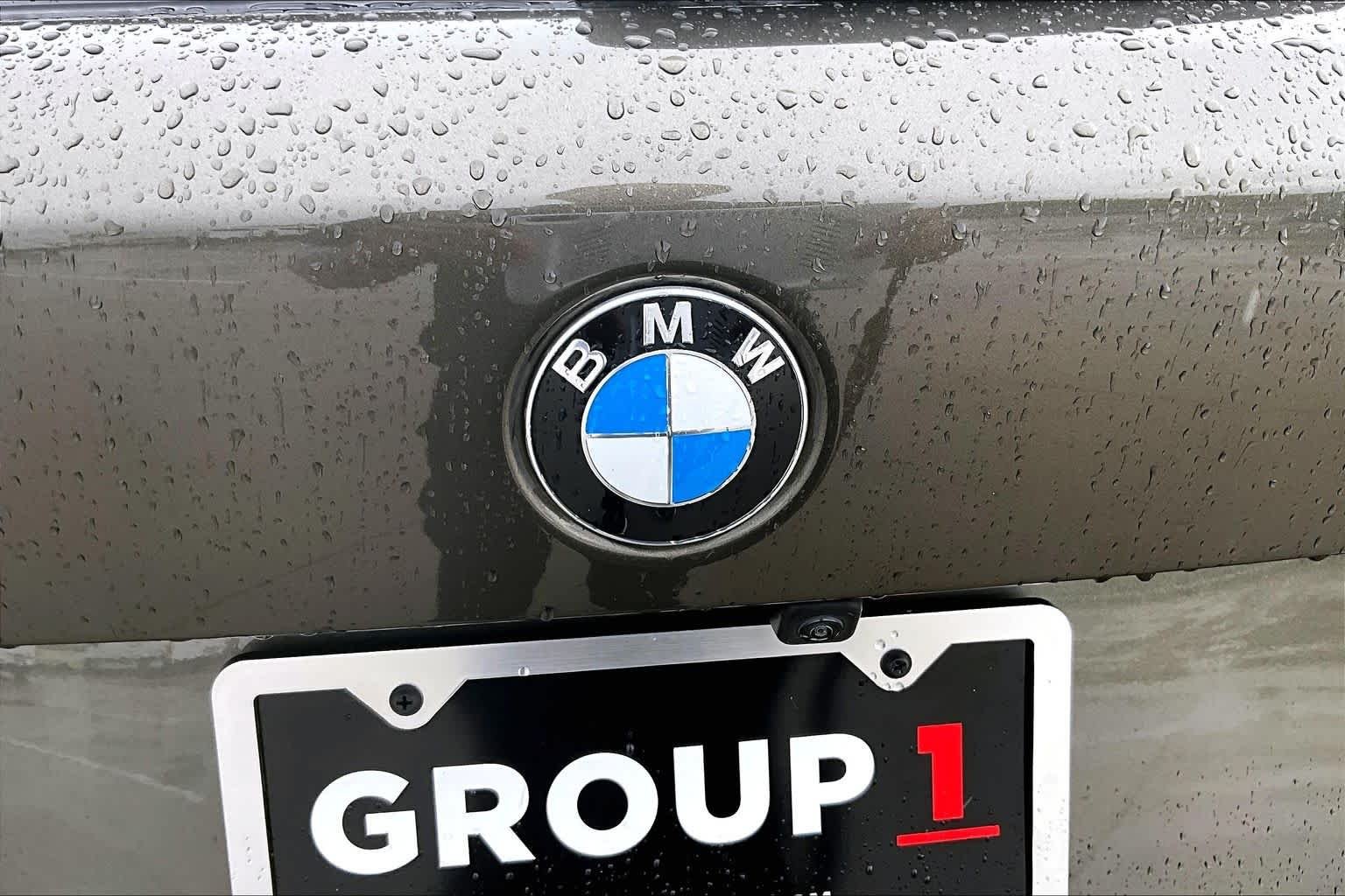 Used 2024 Manhattan Green Metallic BMW sDrive40i image 10