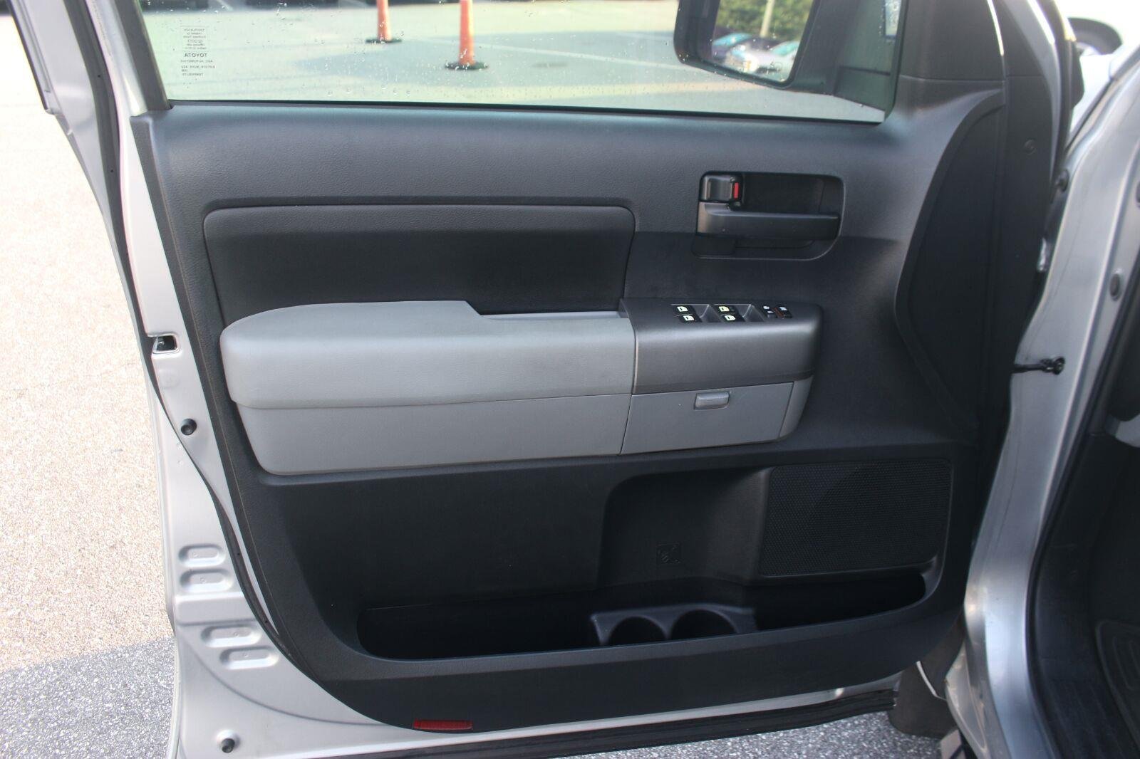 Used 2013 Silver Toyota Double Cab 5.7L FFV V8 6-Spd AT (Natl) image 14